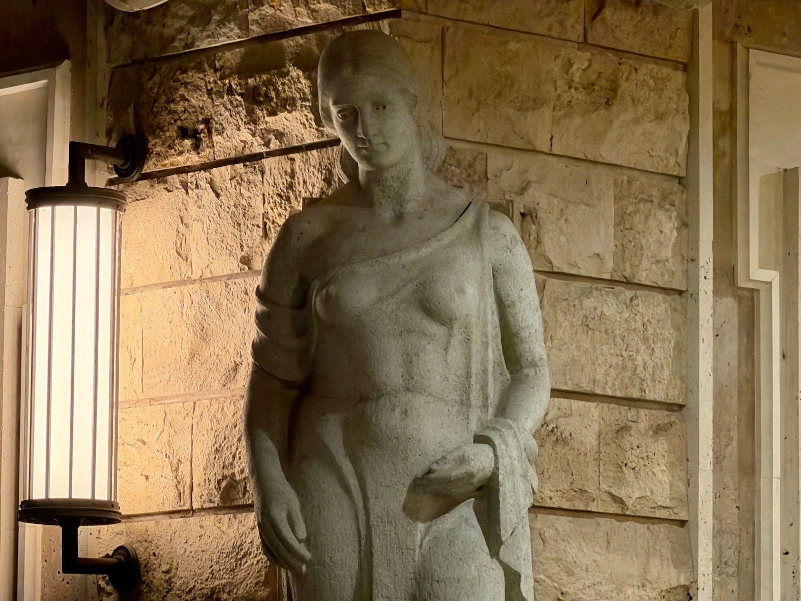 iPhone 17 Pro Max 8X - OnePlus 15 vs iPhone 17 Pro Max: Sample Photos Comparison