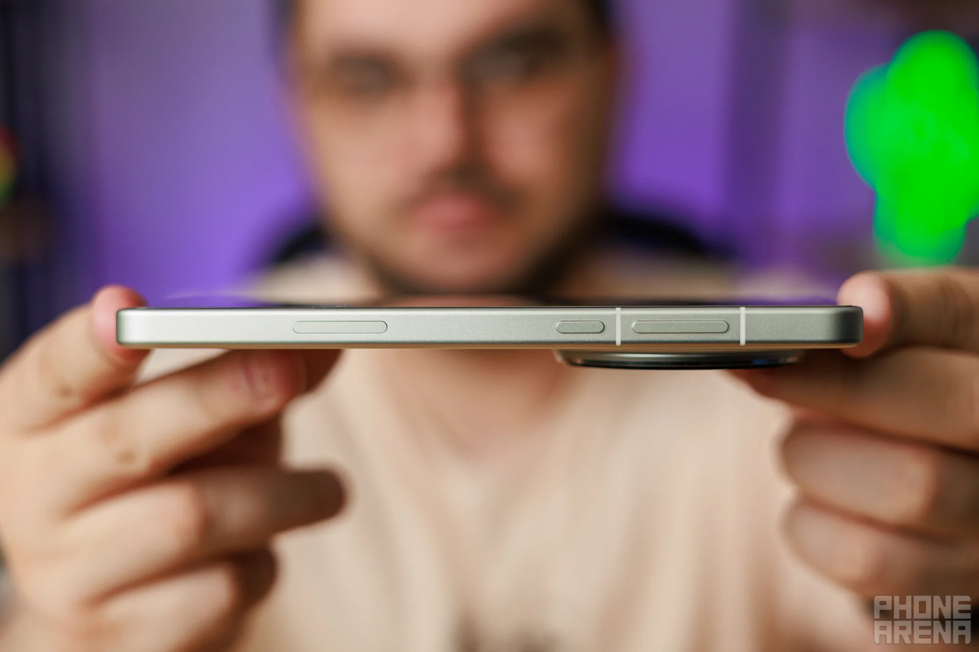 Samsung and Google phones desperately need extra buttons already