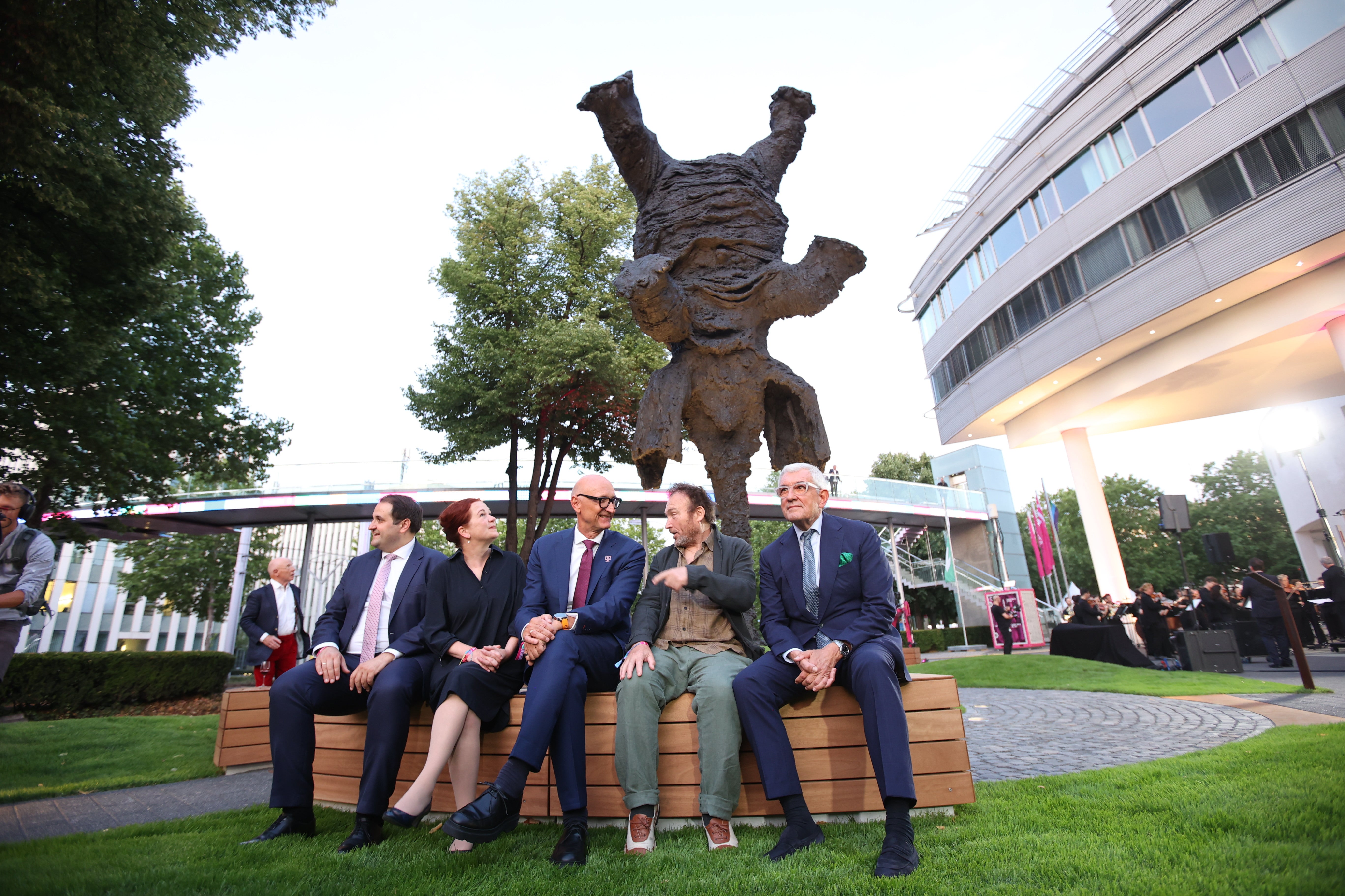 A bunch of people outside.