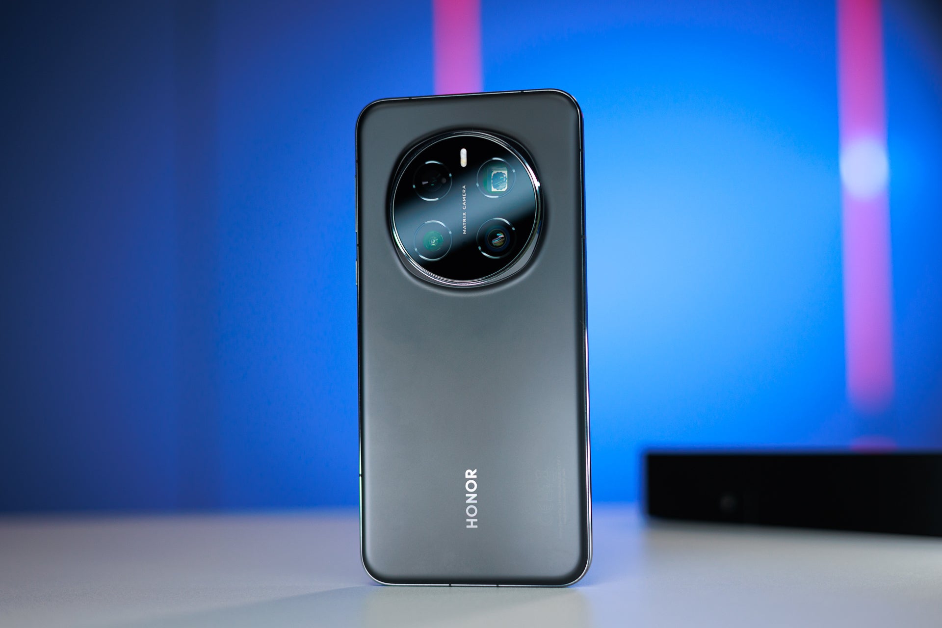 Honor Magic 7 Pro. | Image credit – PhoneArena - This mini flagship could beat the Galaxy S26 Ultra in one crucial way