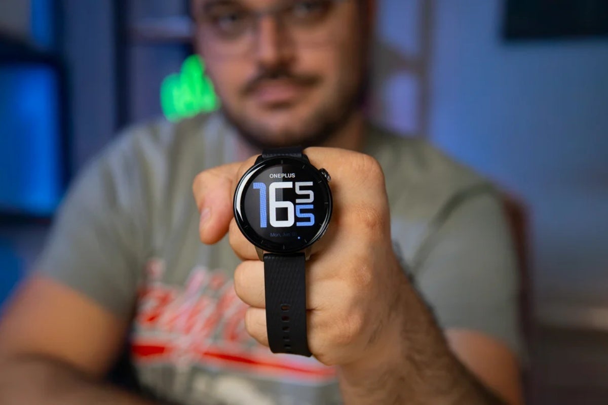 It's hard to find a prettier smartwatch than the 43mm OnePlus Watch 3, don't you think? | Image Credit -- PhoneArena - Two sizes, one big discount: The OnePlus Watch 3 is a Black Friday must-buy for everyone