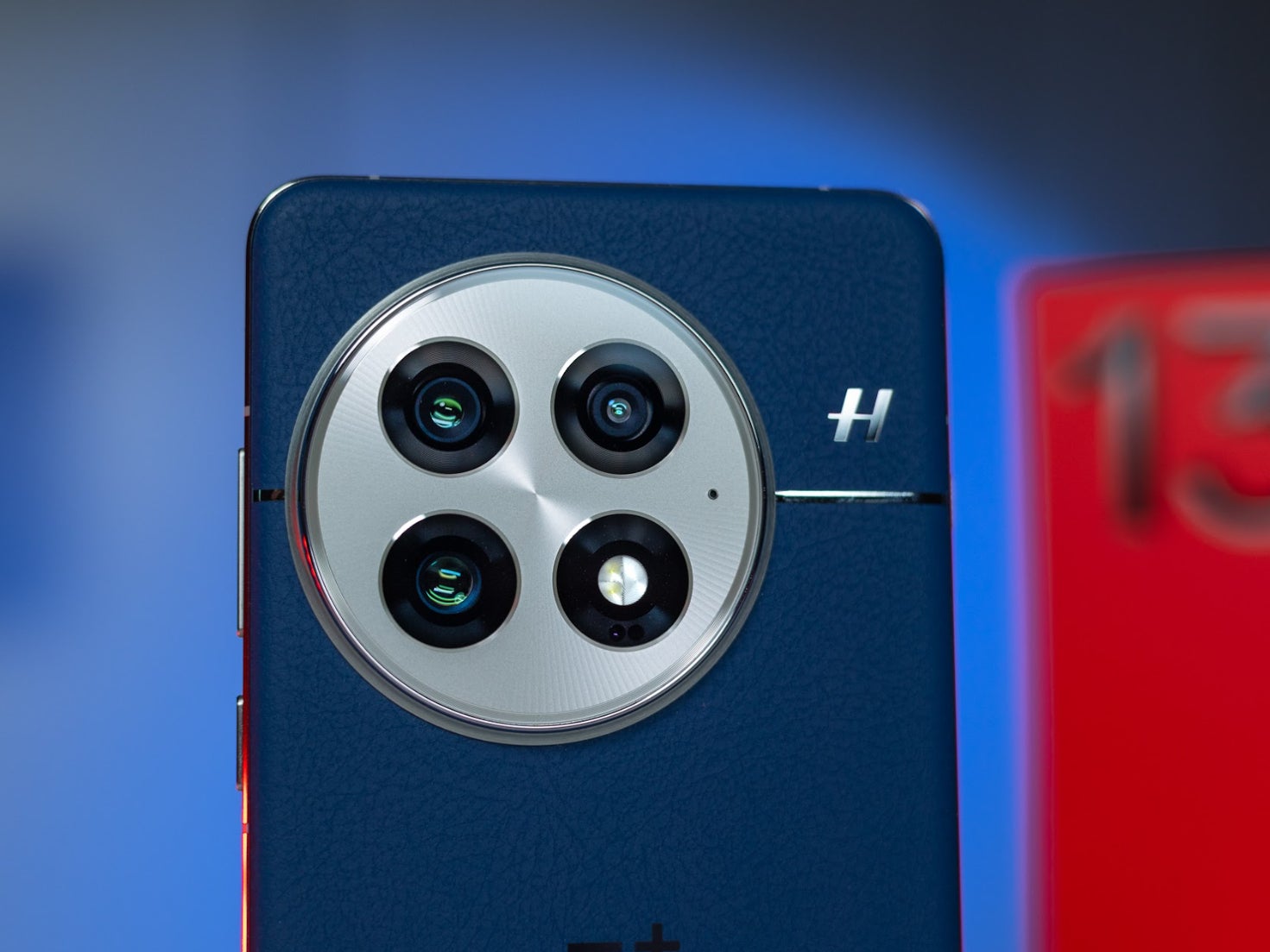 OnePlus 13 rear cameras