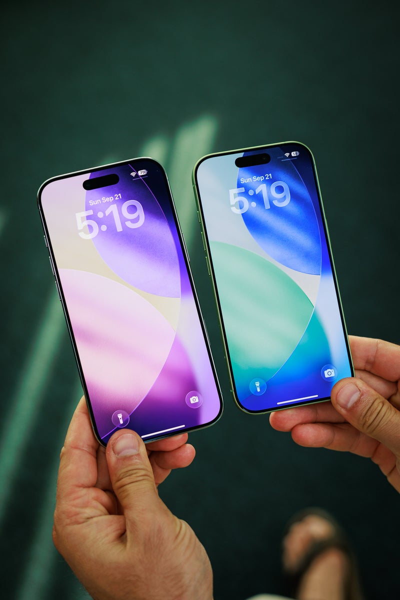 Despite the larger screen, the iPhone Air feels more comfortable than the iPhone 17. | Image credit – PhoneArena