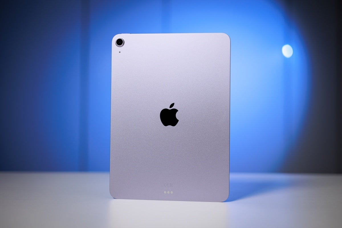 This is certainly not the fanciest tablet design in the world, but what&#039;s inside is the most important thing after all. | Image Credit -- PhoneArena - Use this simple trick to get Apple&#039;s powerful iPad Air 11 (2025) at an unbeatable Christmas price!