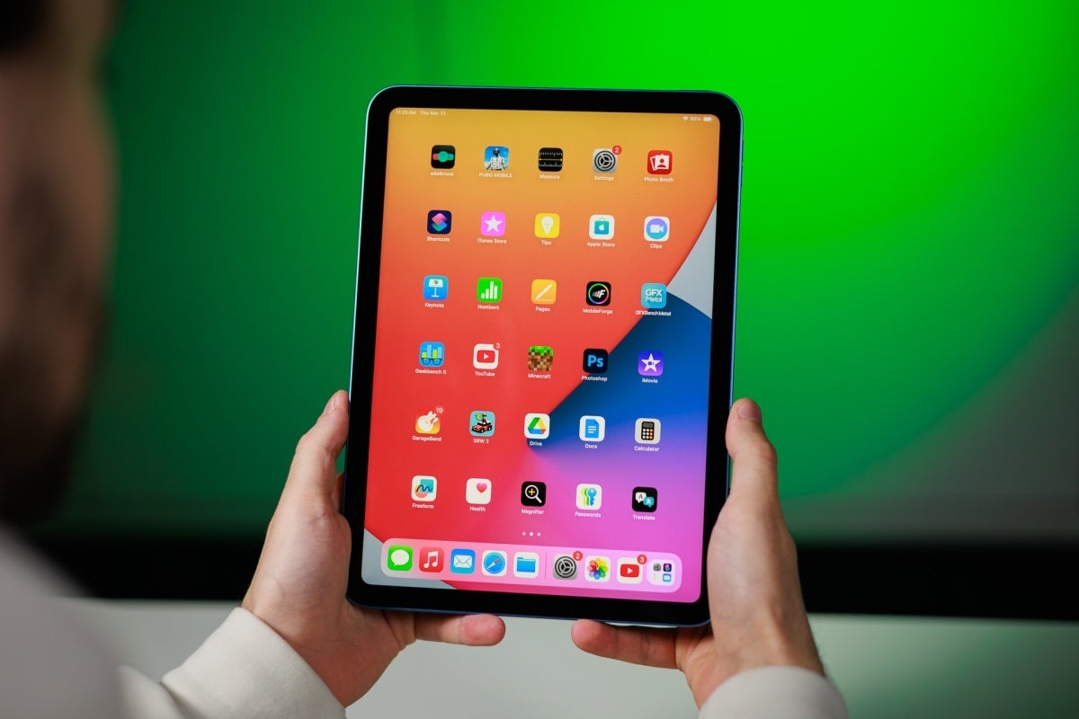 Apple iPad (A16) screen