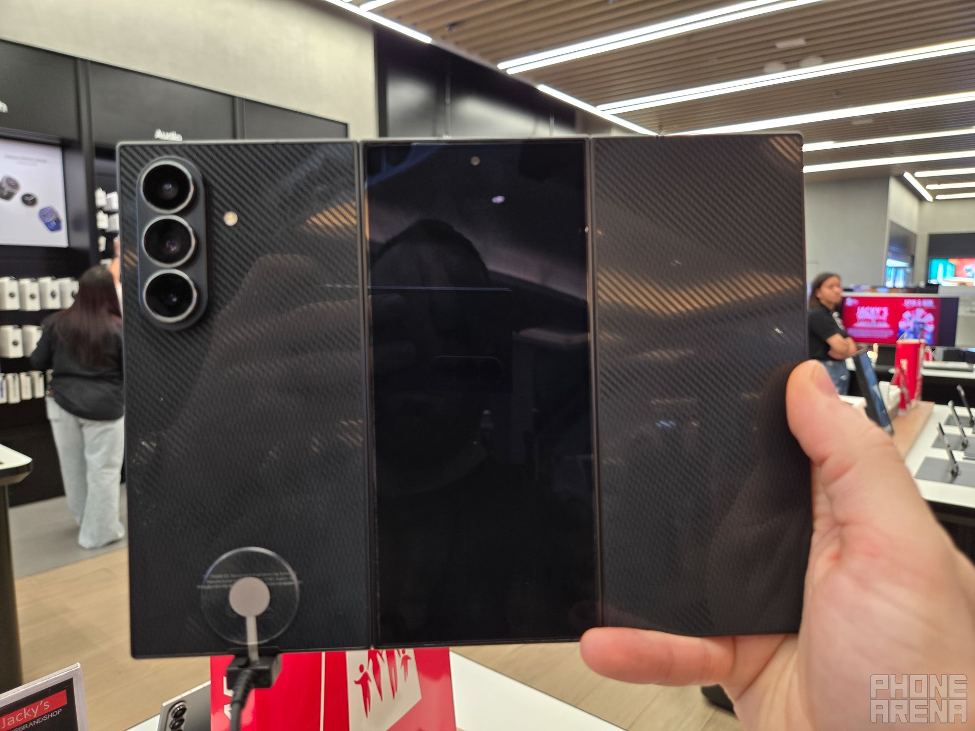 The back panel design is really cool and creates a sense of luxury - I used the Galaxy Z TriFold and it has some catching up to do