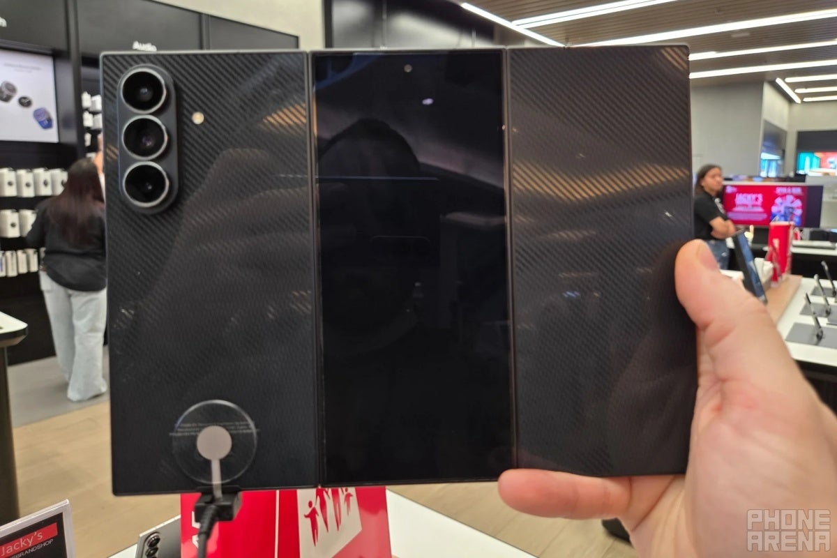 Samsung Galaxy Z TriFold back