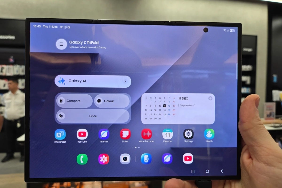 Samsung Galaxy Z TriFold screen