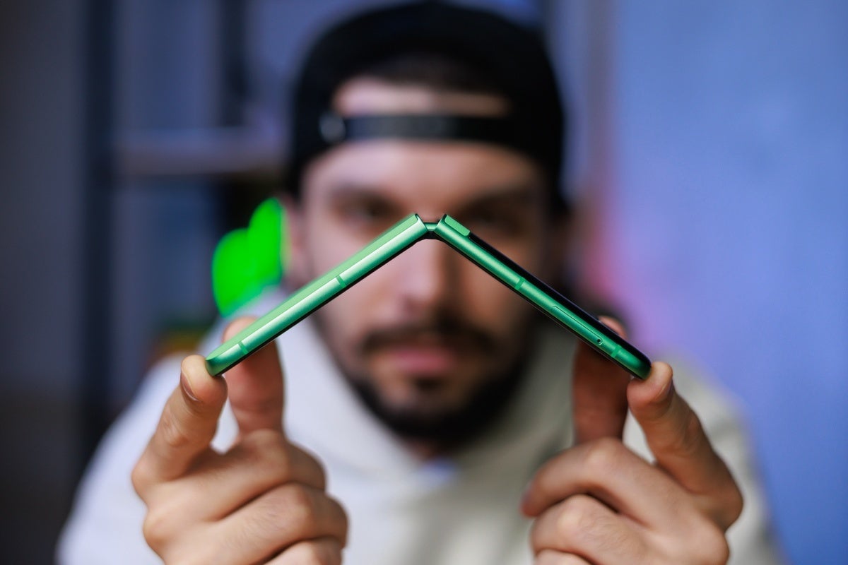 Motorola Razr (2025) hinge