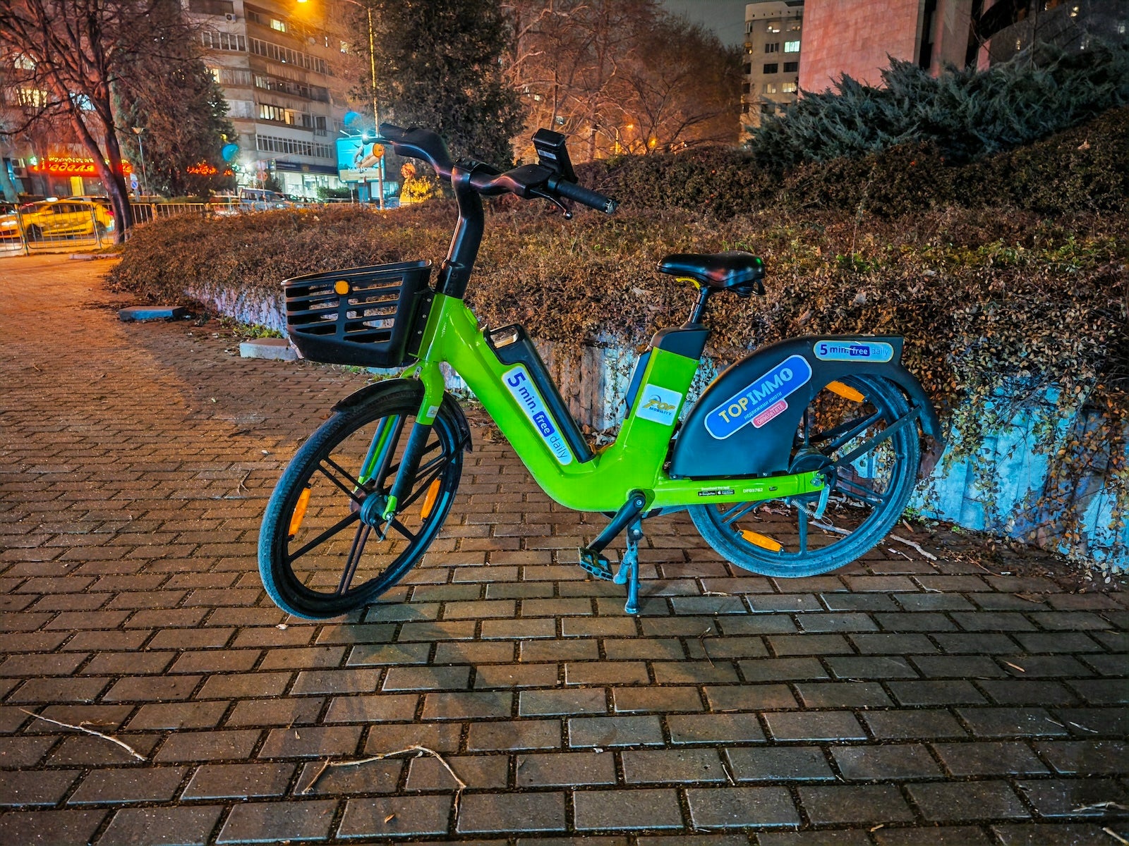 Honor Magic 8 Pro - Honor Magic 8 Pro vs Galaxy S25 Ultra: Sample Photos Comparison