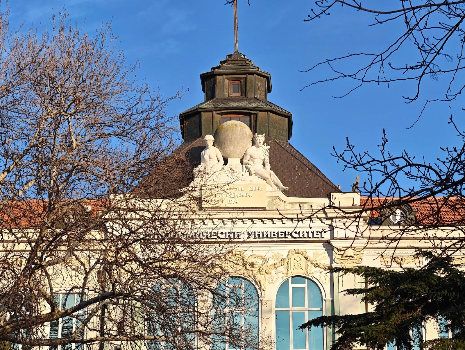 Honor Magic 8 Pro 5X - Honor Magic 8 Pro vs Galaxy S25 Ultra: Sample Photos Comparison