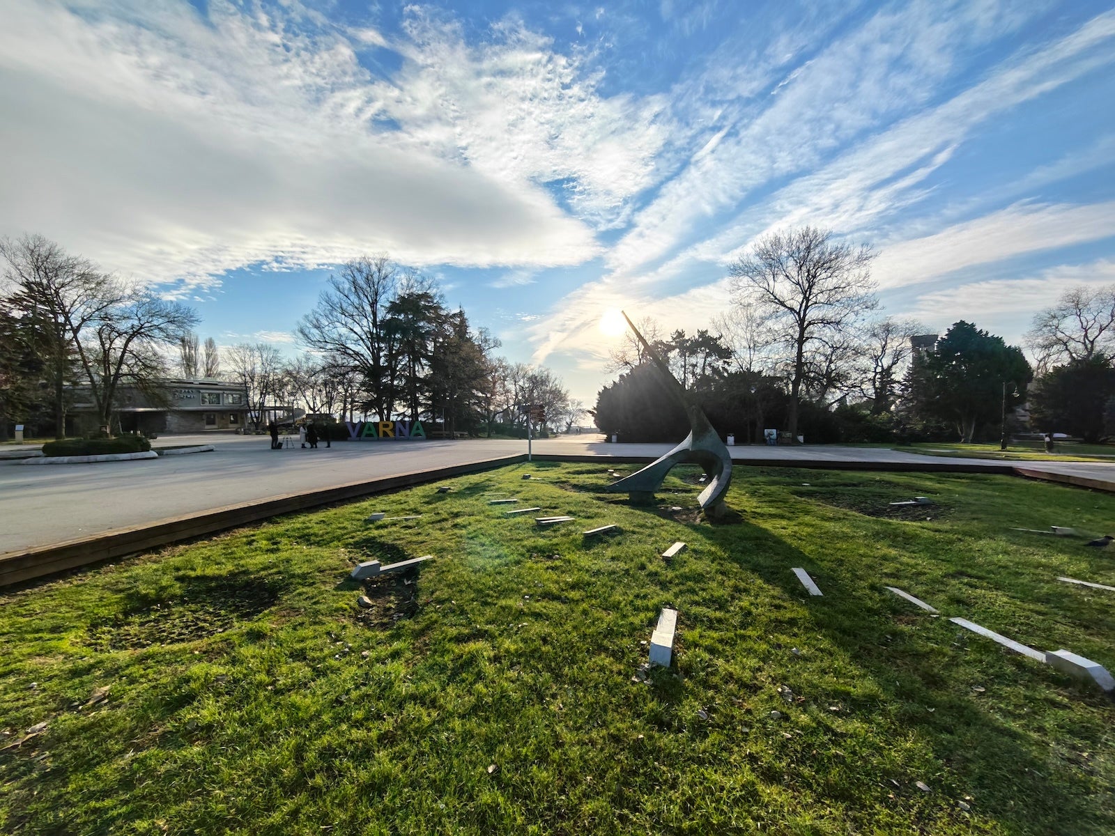 Honor Magic 8 Pro - Honor Magic 8 Pro vs Galaxy S25 Ultra: Sample Photos Comparison