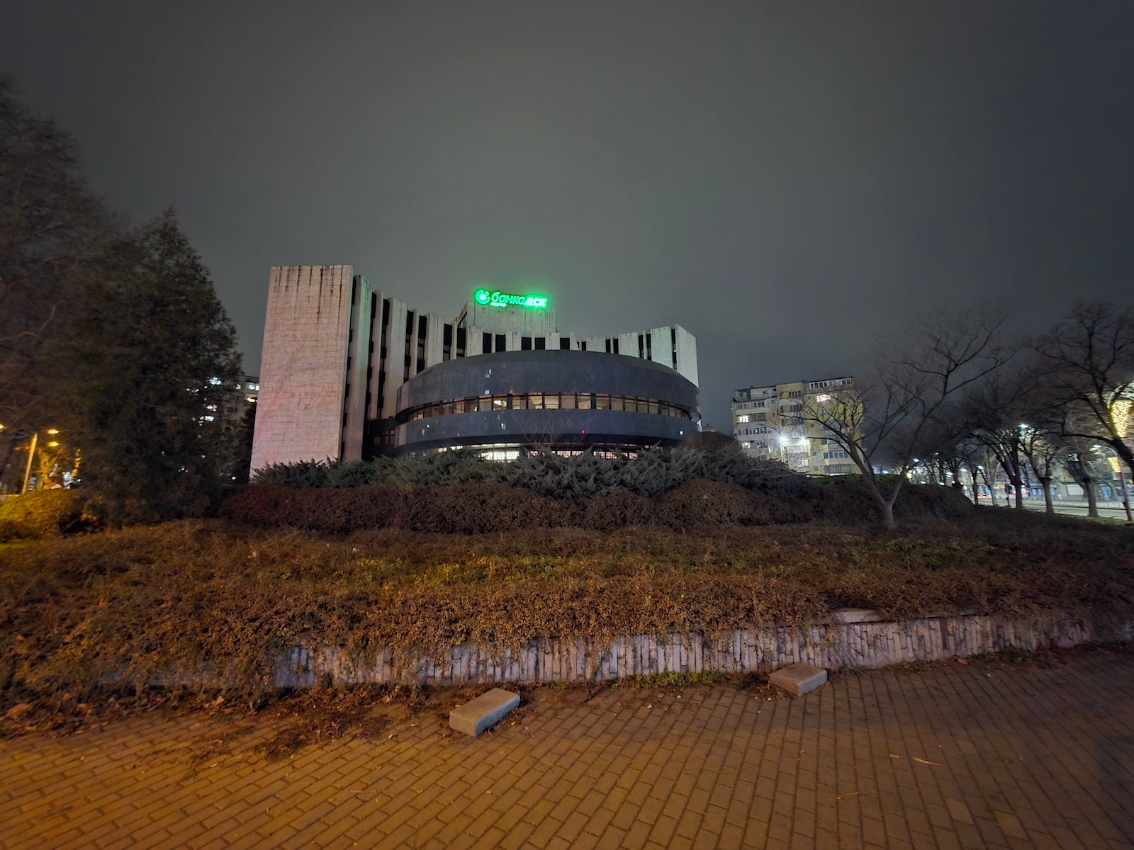 Galaxy S25 Ultra - Honor Magic 8 Pro vs Galaxy S25 Ultra: Sample Photos Comparison