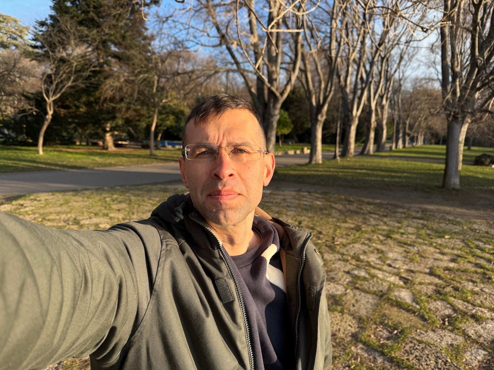 iPhone 17 Pro - Honor Magic 8 Pro vs iPhone 17 Pro: Sample Photos Comparison