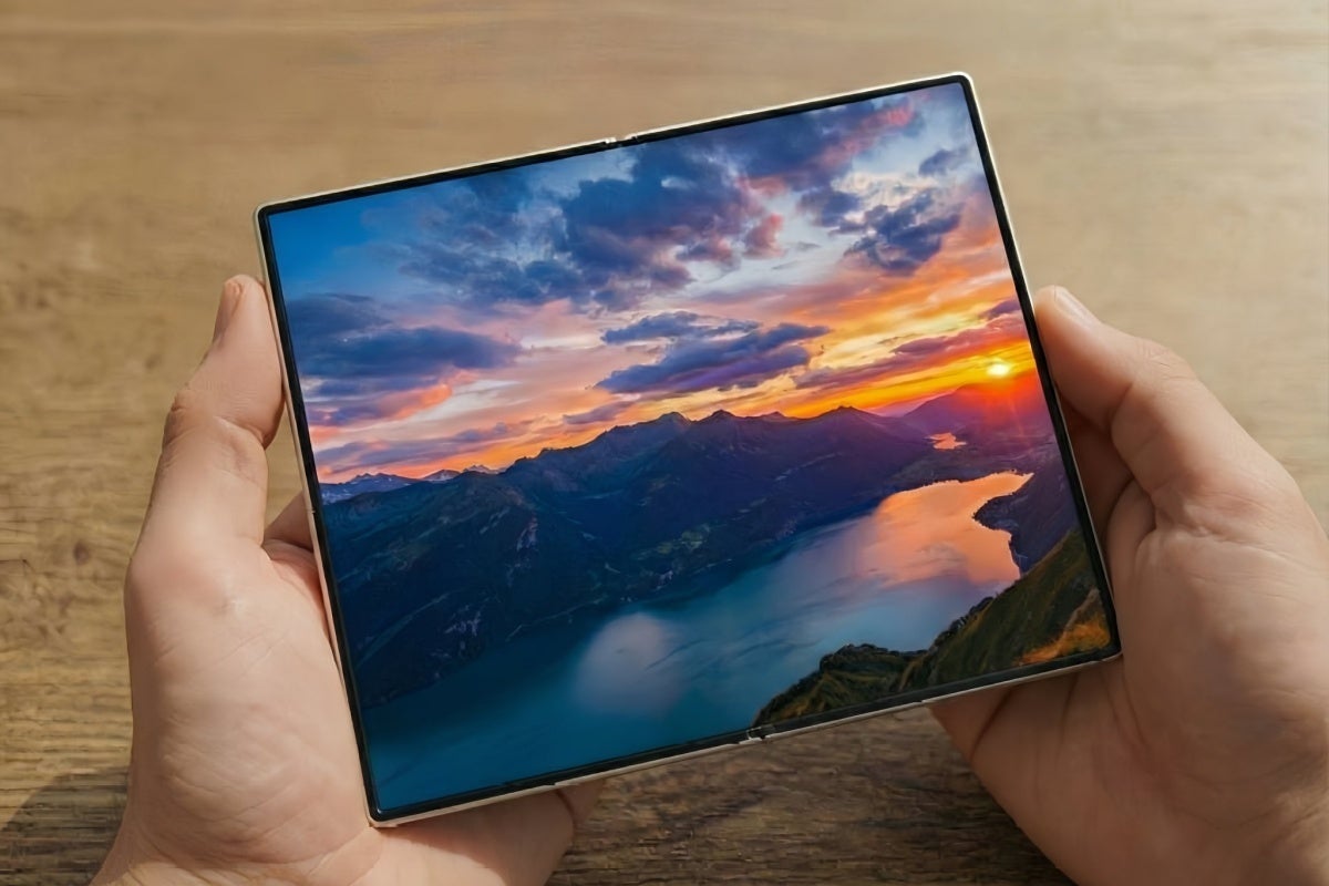 Samsung Galaxy Wide Fold concept