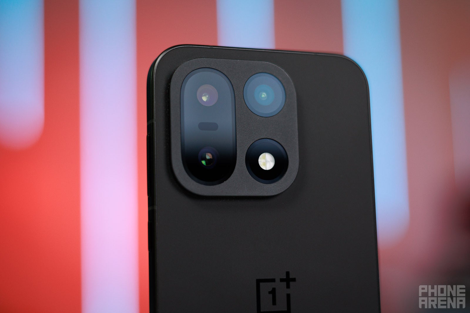 Two months later, I still love the understated look of the OnePlus 15