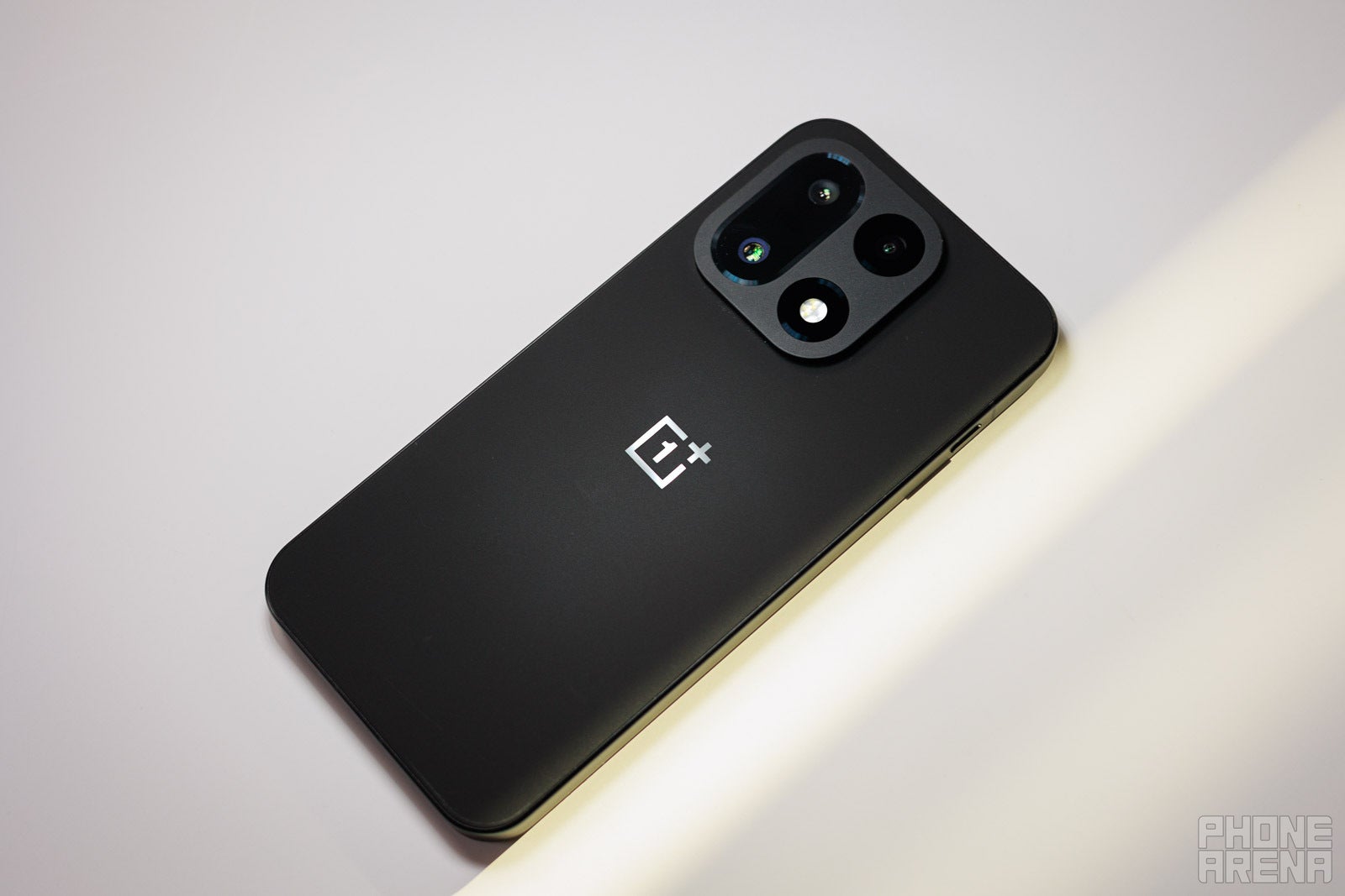 Two months later, I still love the understated look of the OnePlus 15