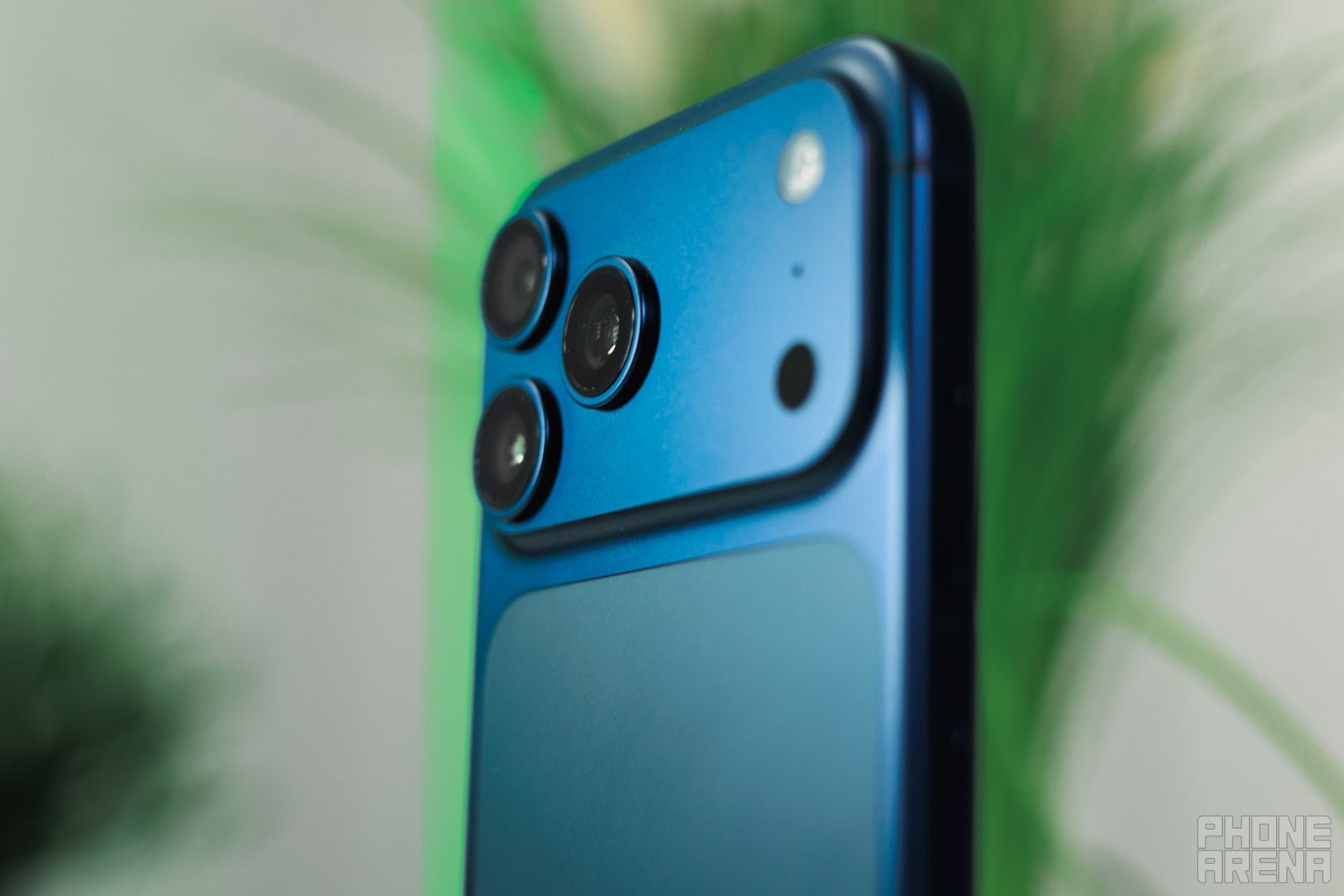 (Image by PhoneArena) - Four months later, the iPhone 17 Pro Max aluminum design has clear trade-offs