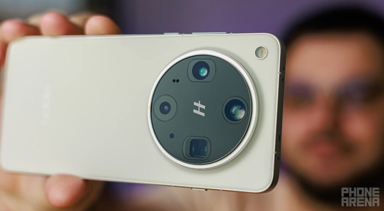 Rear camera setup of the Oppo Find X8 Ultra.