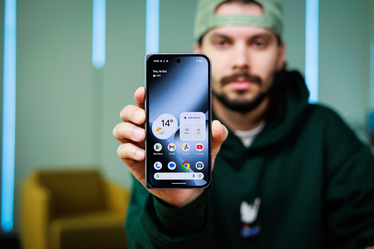 Google Pixel 10 Pro Fold cover screen