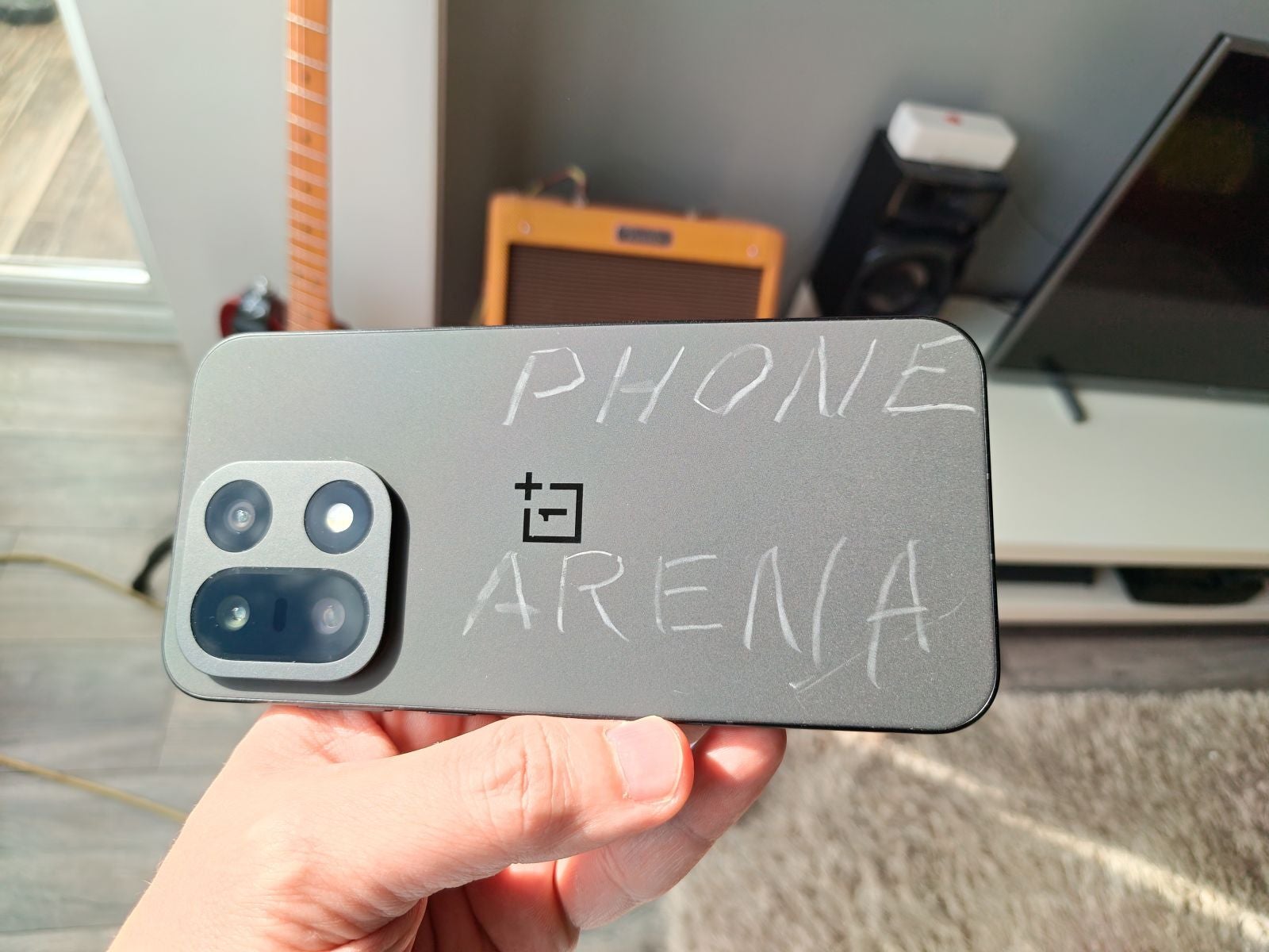 Scratch in a message if you need to | Image by PhoneArena - Тhe OnePlus 15 has one issue no one talks about