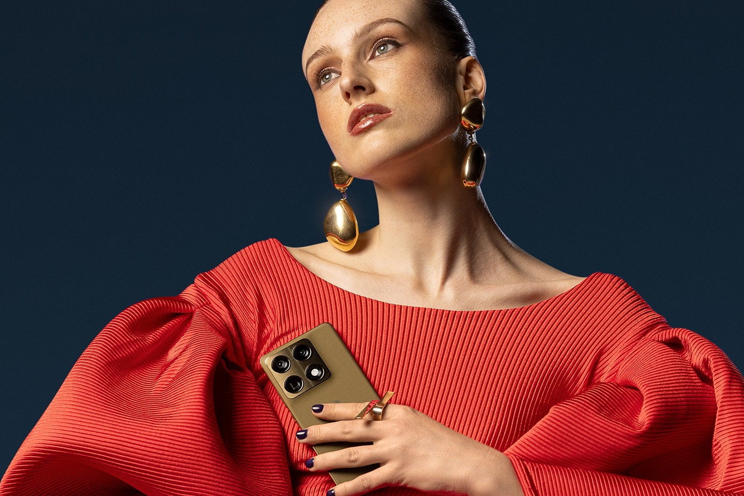 I can't call it a luxury product. | Image by Motorola - The Signature is Motorola&rsquo;s biggest experiment to date