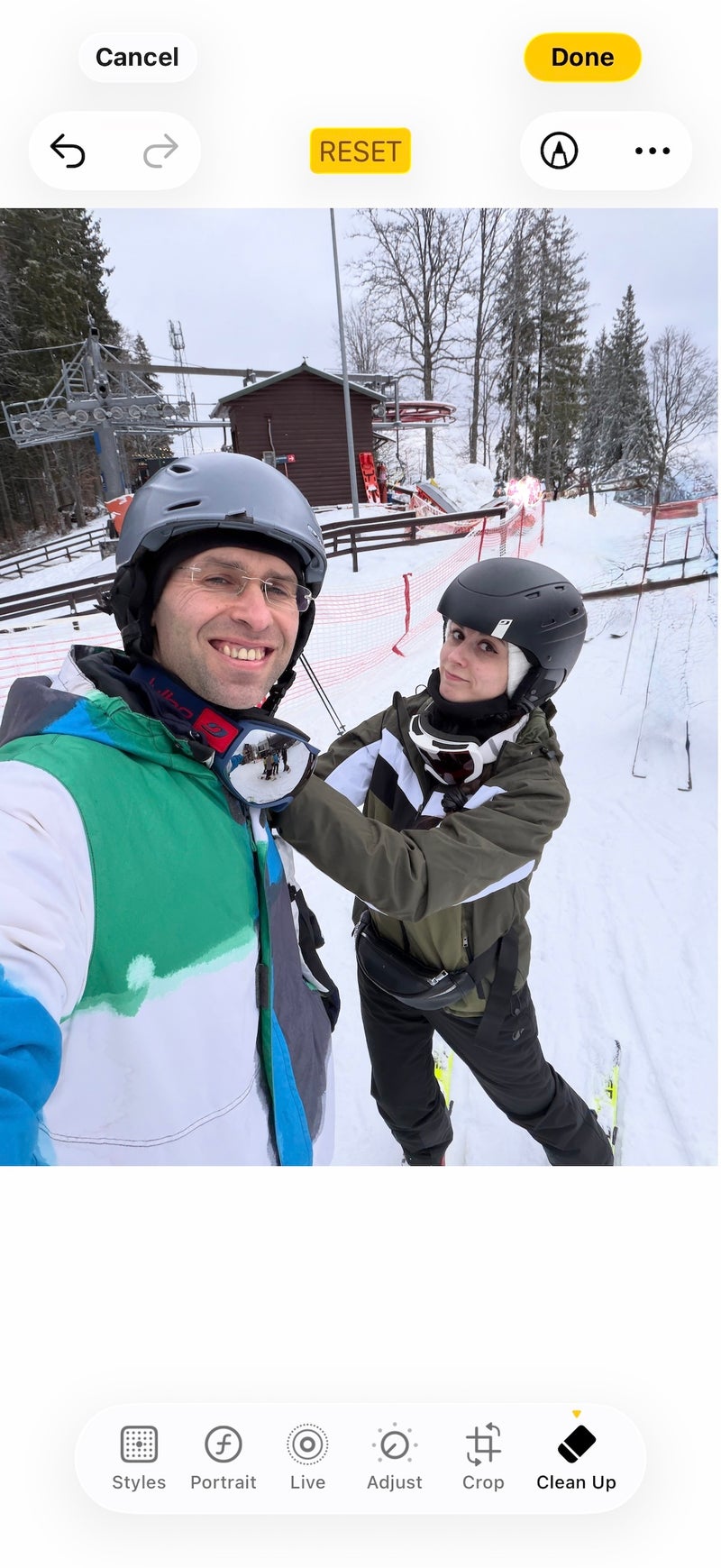 I used the iPhone 17 Pro camera for my ski vacation and I missed one Samsung feature