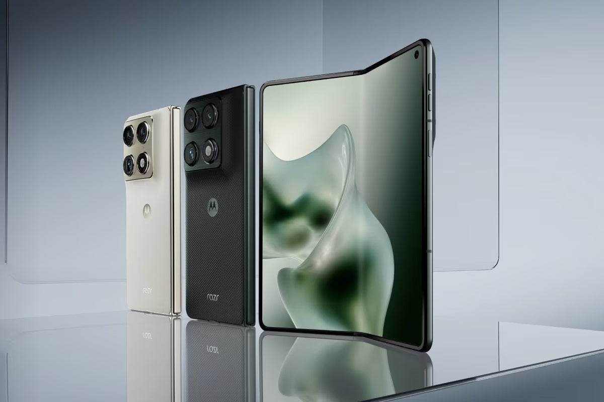 दो रंगों में आधिकारिक मोटोरोला रेज़र फोल्ड छवि