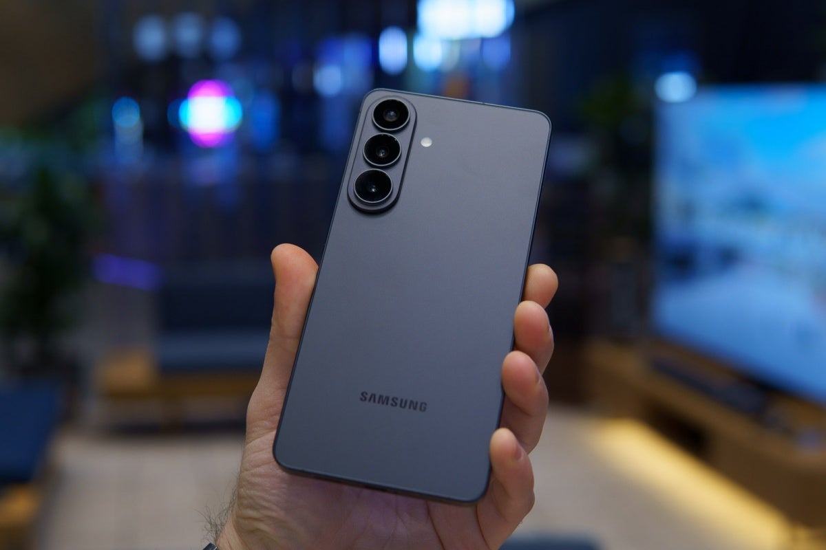 Samsung Galaxy S26 Plus back