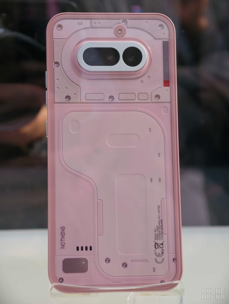 नथिंग फ़ोन (4ए) भी काला और नीला हो जाता है (गैलरी)