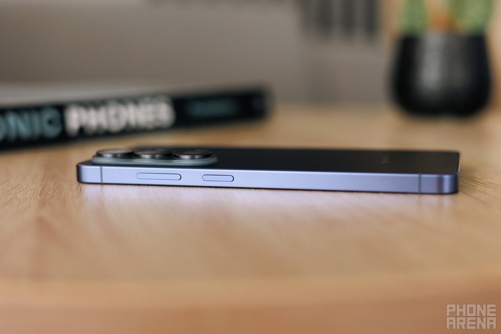 The power and volume keys are on the right side as usual | Image by PhoneArena - I didn't expect to love the Galaxy S26 Ultra design this much, but here is what still bugs me