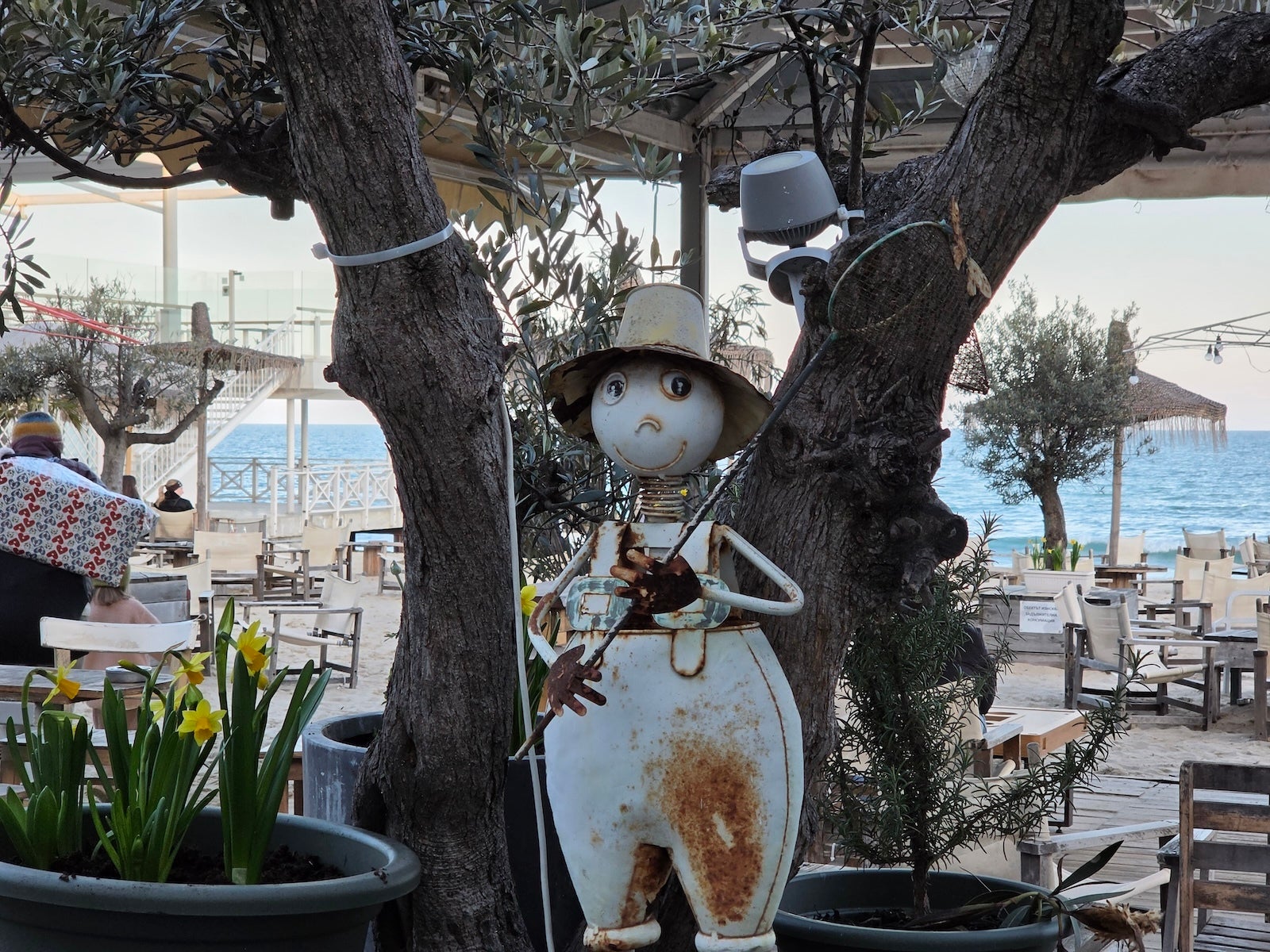 Galaxy 3X - Samsung Galaxy S26 Ultra vs Pixel 10 Pro XL: Sample Photos Comparison