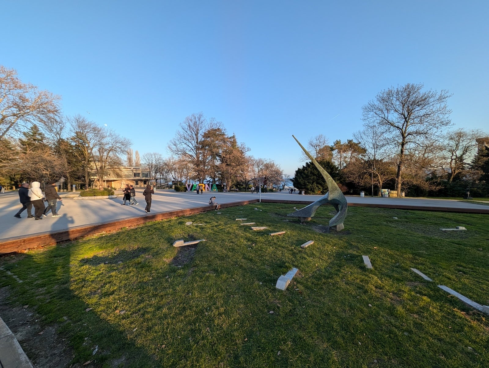 Pixel - Samsung Galaxy S26 Ultra vs Pixel 10 Pro XL: Sample Photos Comparison