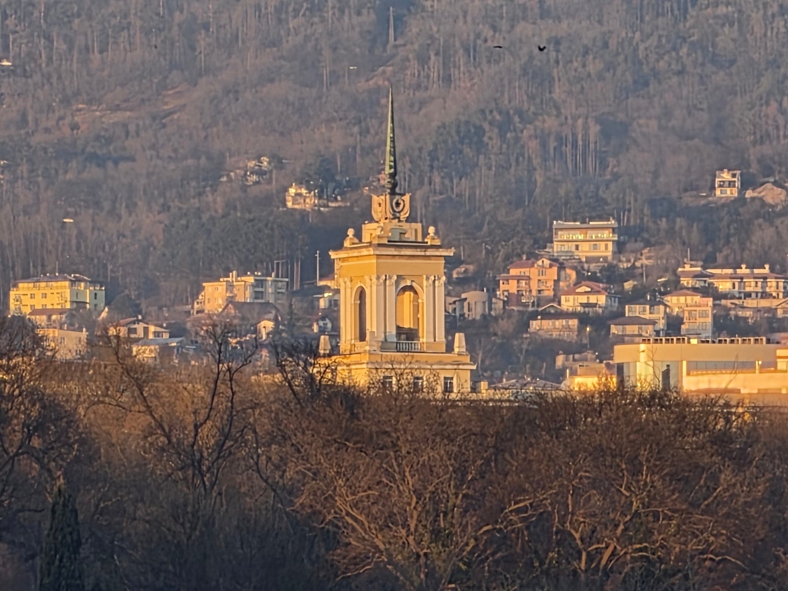 Galaxy 30X - Samsung Galaxy S26 Ultra vs iPhone 17 Pro Max: Sample Photos Comparison