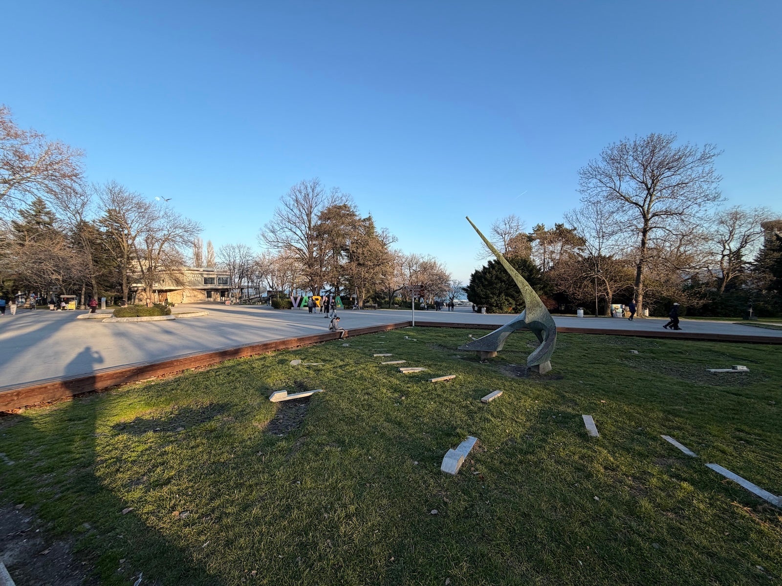 iPhone - Samsung Galaxy S26 Ultra vs iPhone 17 Pro Max: Sample Photos Comparison