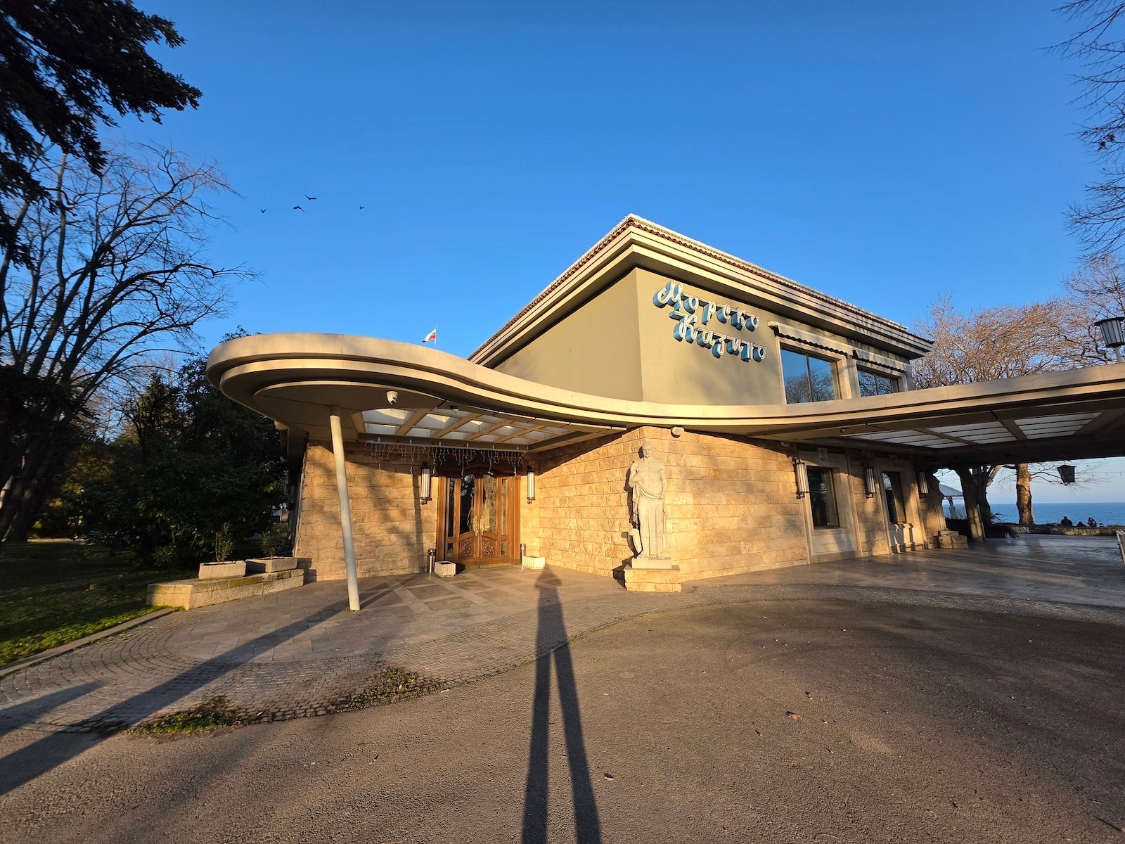 Galaxy - Samsung Galaxy S26 Ultra vs OnePlus 15: Sample Photos Comparison