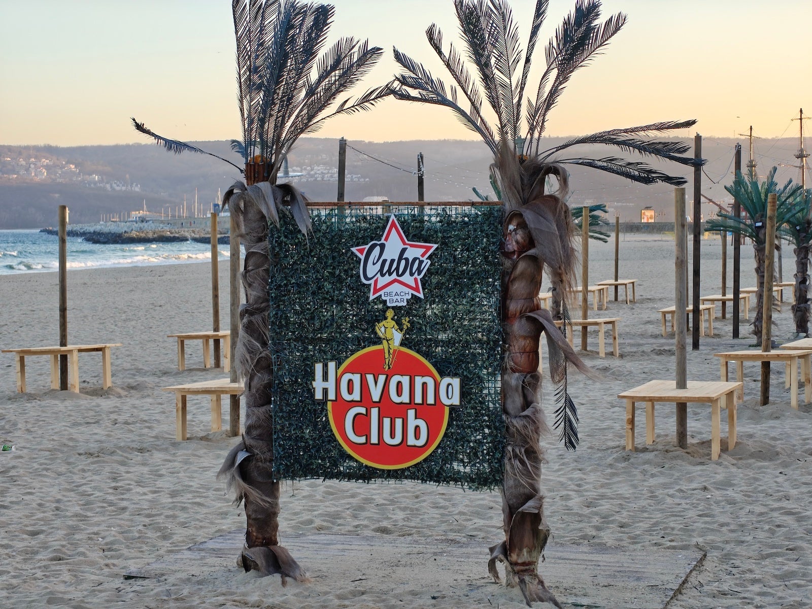 OnePlus - Samsung Galaxy S26 Ultra vs OnePlus 15: Sample Photos Comparison