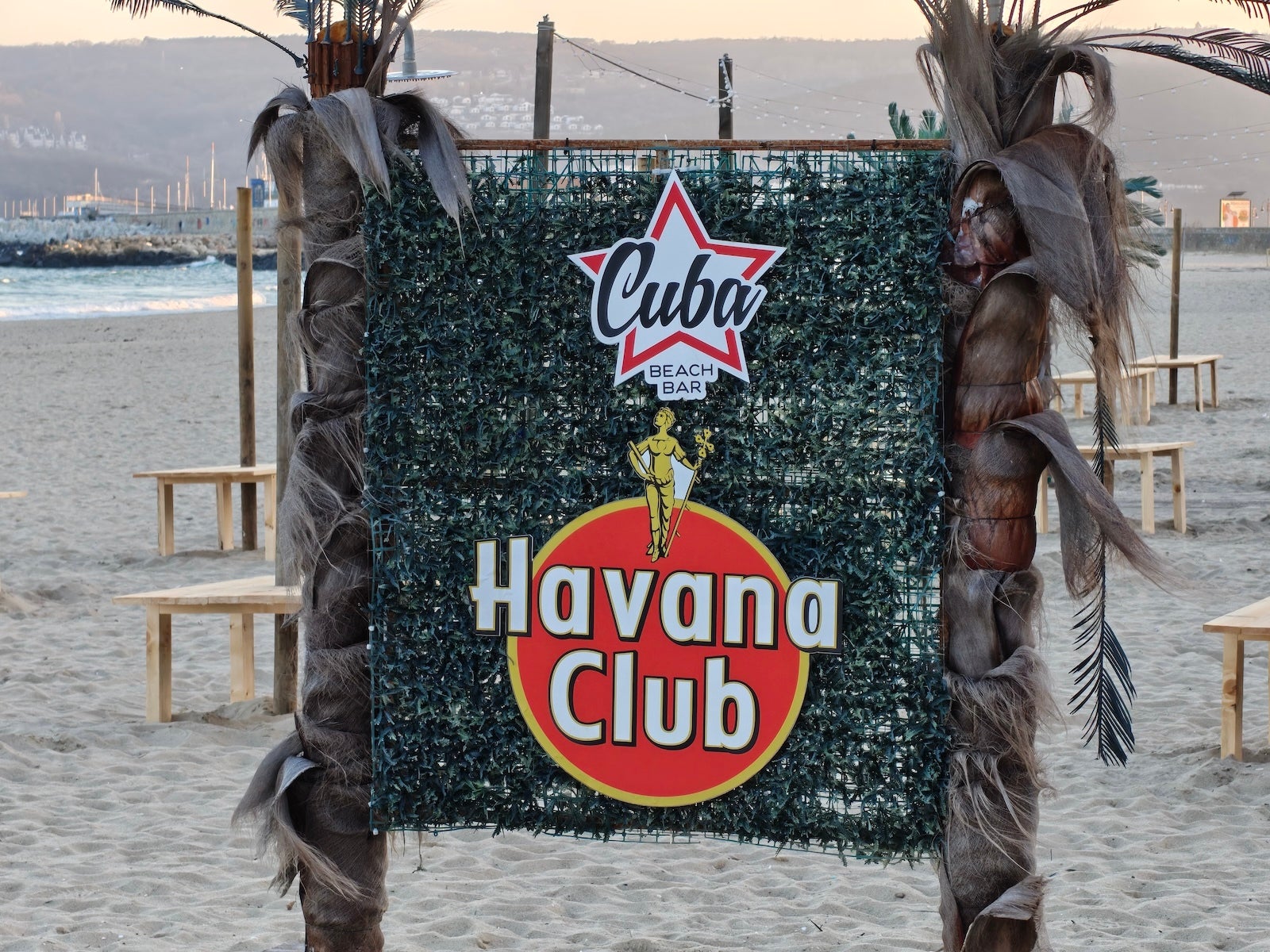 OnePlus - Samsung Galaxy S26 Ultra vs OnePlus 15: Sample Photos Comparison