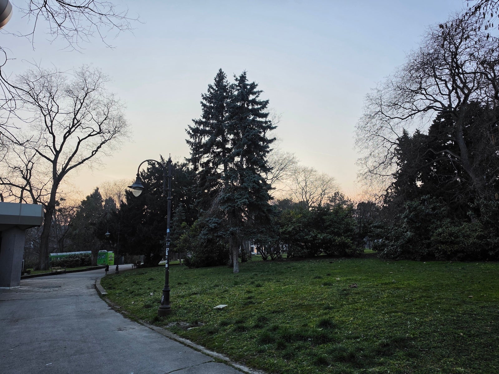 Samsung - Samsung Galaxy S26 Ultra vs Huawei Pura 80 Ultra: Sample Photos Comparison