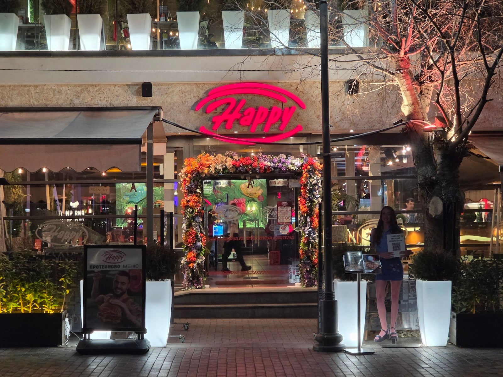 Samsung 3X - Samsung Galaxy S26 Ultra vs Huawei Pura 80 Ultra: Sample Photos Comparison