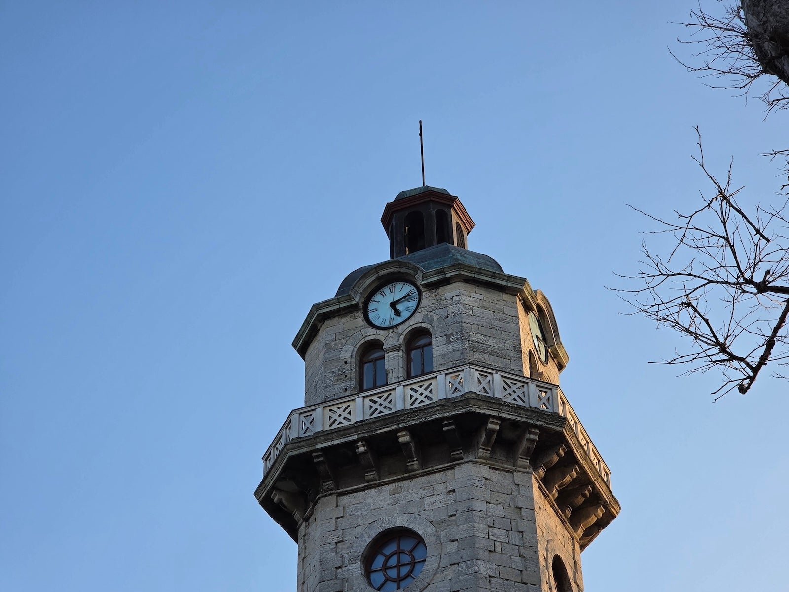 Samsung 3X - Samsung Galaxy S26 Ultra vs Huawei Pura 80 Ultra: Sample Photos Comparison