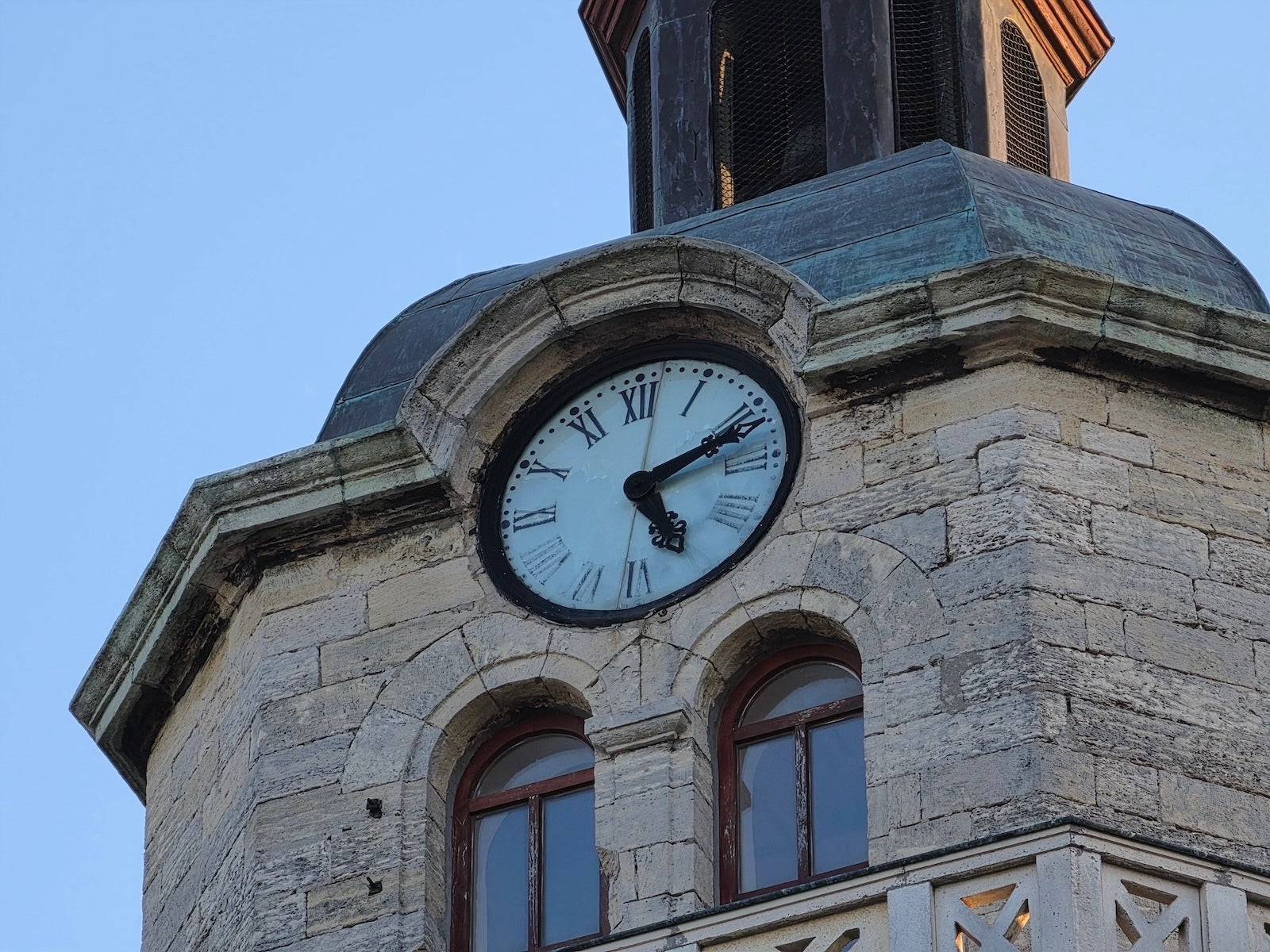 Samsung 10X - Samsung Galaxy S26 Ultra vs Huawei Pura 80 Ultra: Sample Photos Comparison