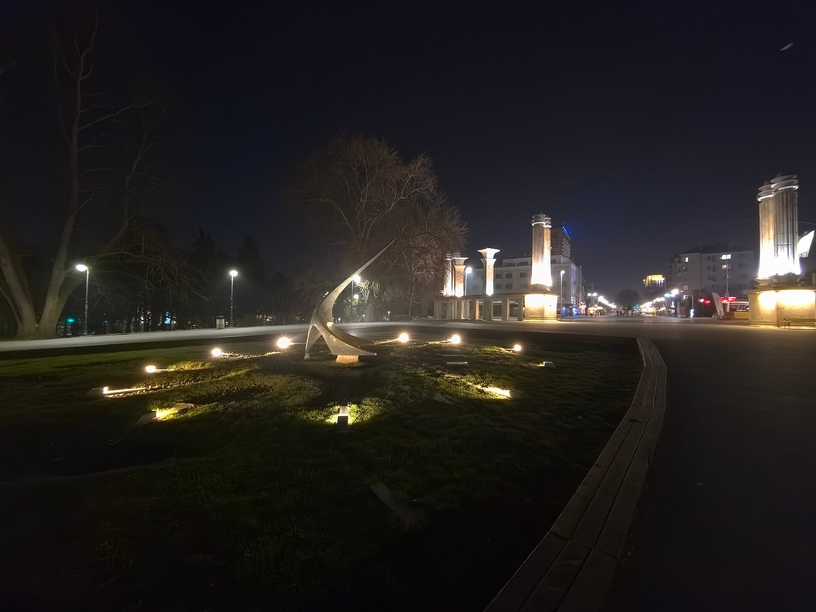 Huawei - Samsung Galaxy S26 Ultra vs Huawei Pura 80 Ultra: Sample Photos Comparison