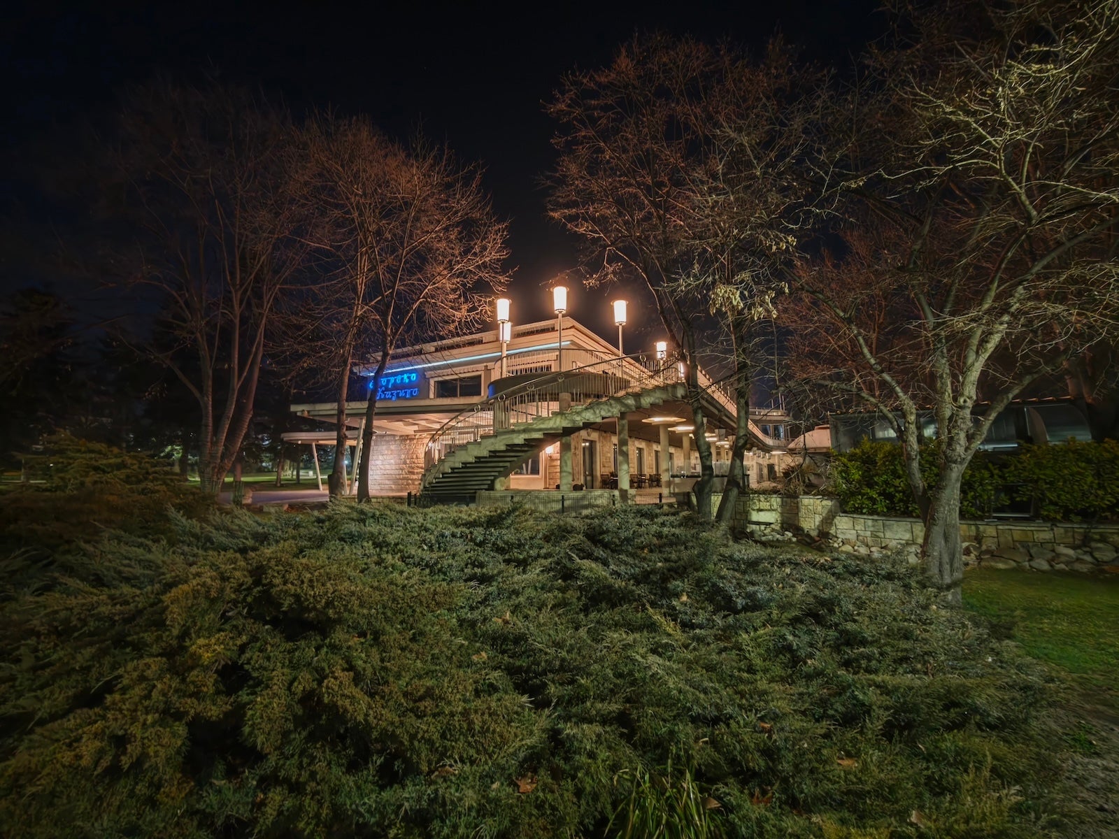 Xiaomi - Samsung Galaxy S26 Ultra vs Xiaomi 17 Ultra: Sample Photos Comparison