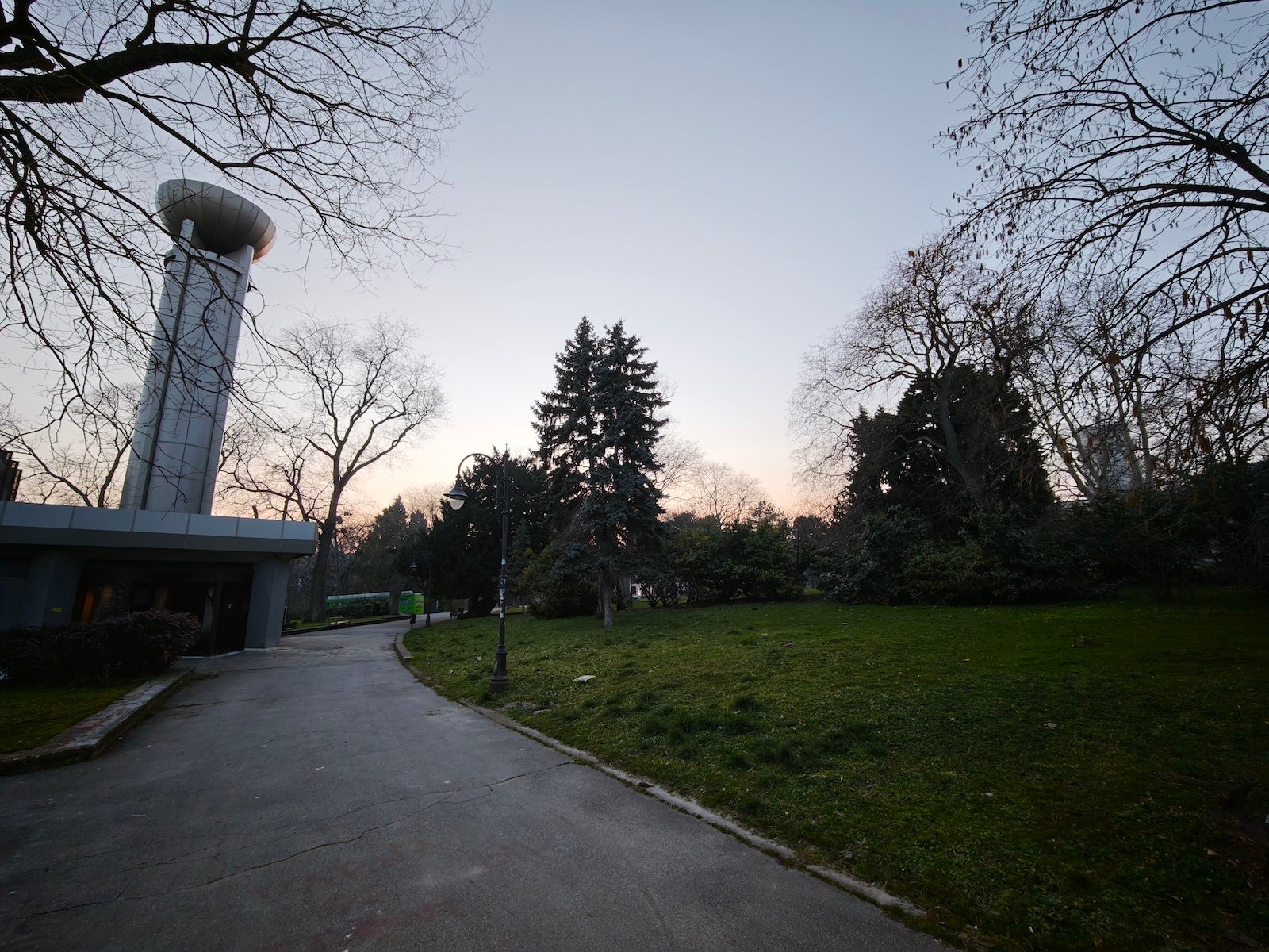 Xiaomi - Samsung Galaxy S26 Ultra vs Xiaomi 17 Ultra: Sample Photos Comparison