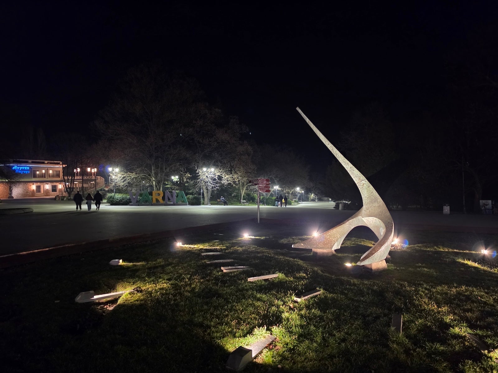 Galaxy - Samsung Galaxy S26 Ultra vs Vivo X300 Pro: Sample Photos Comparison