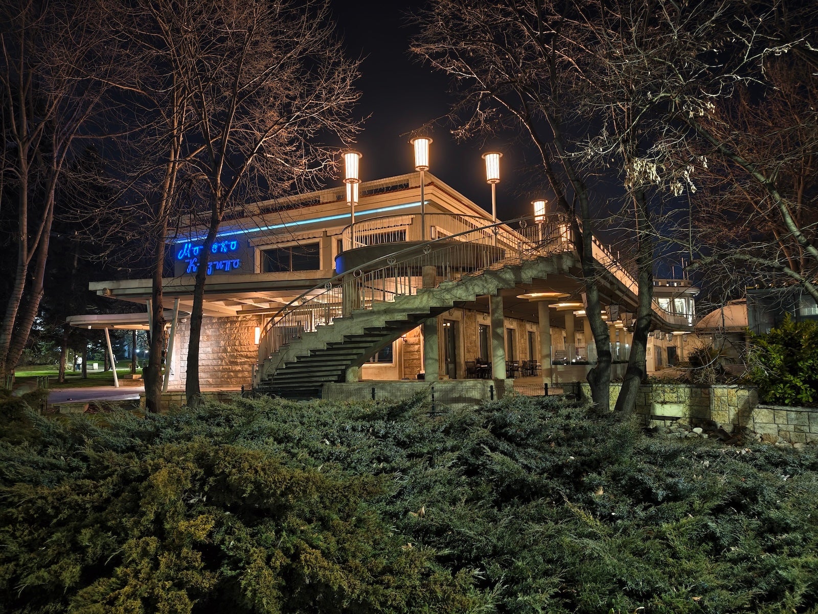 Vivo - Samsung Galaxy S26 Ultra vs Vivo X300 Pro: Sample Photos Comparison