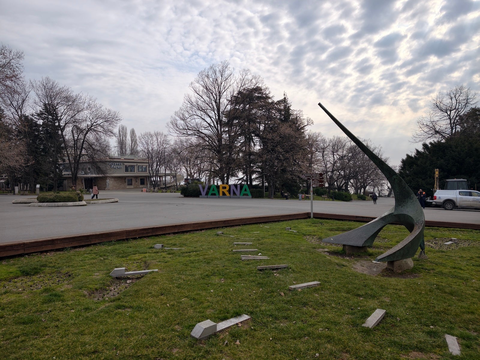 Vivo - Samsung Galaxy S26 Ultra vs Vivo X300 Pro: Sample Photos Comparison