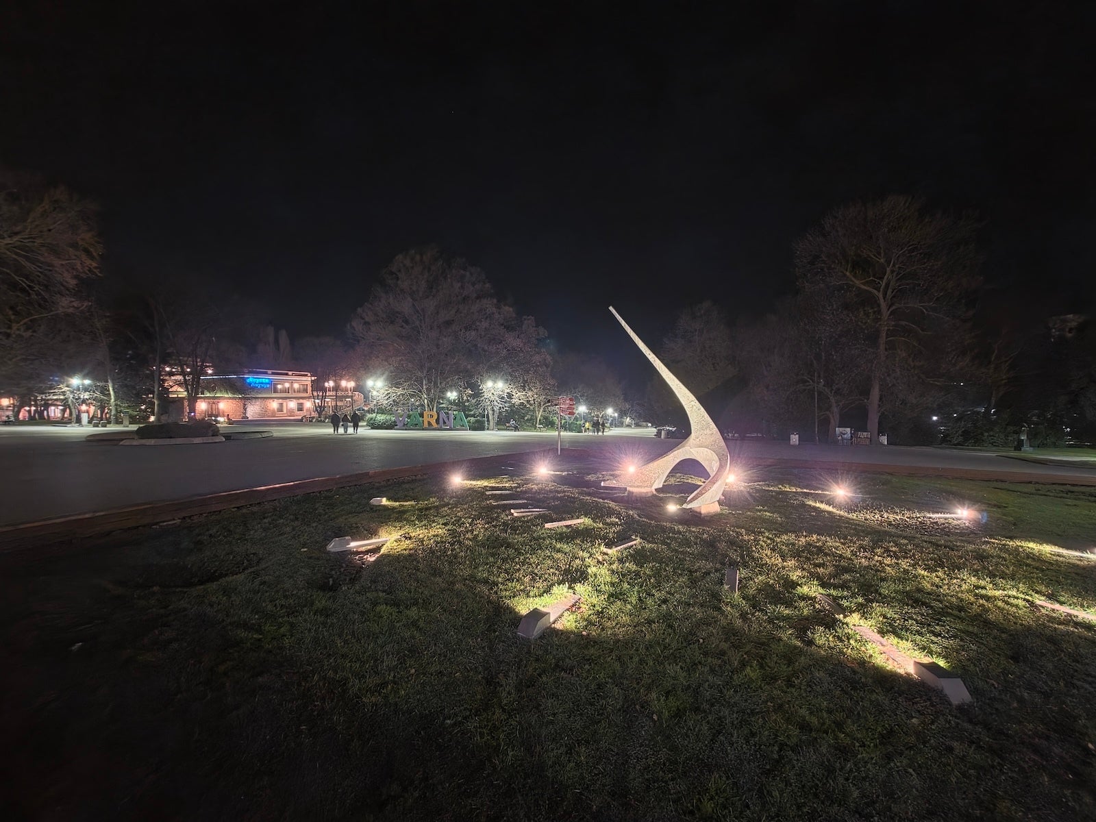 Galaxy - Samsung Galaxy S26 Ultra vs Vivo X300 Pro: Sample Photos Comparison