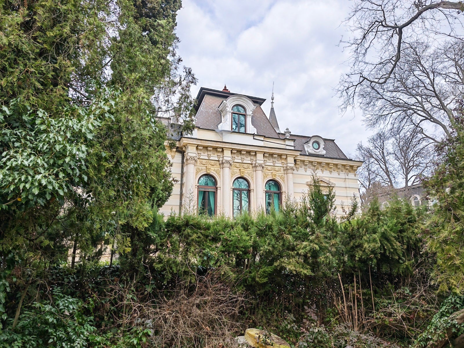 Honor - Samsung Galaxy S26 Ultra vs Honor Magic 8 Pro: Sample Photos Comparison